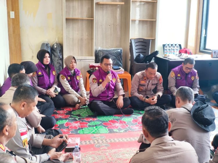 Tim Trauma Healing Mabes Polri melaksanakan kegiatan Trauma Healing dan pendampingan bagi personel Polres Aceh Tamiang, Rabu (21/1/2026). (Dok/yola)