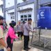 Kepala Kepolisian Daerah Aceh, Irjen Pol Marzuki Ali Basyah, melakukan pengecekan langsung sumur bor bantuan Polri di Kabupaten Aceh Tamiang, Sabtu (24/1/2026). (Dok/yola)