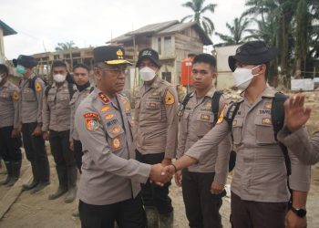 Gubernur Akademi Kepolisian (Akpol) melakukan kunjungan kerja langsung ke lokasi sasaran fisik Latsitardanus di Kabupaten Aceh Tamiang, Selasa (27/1). (Dok/yola)