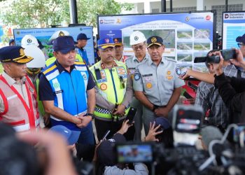 Direktur Utama Jasa Raharja Muhammad Awaluddin bersama Kakorlantas Polri Irjen Pol. Agus Suryonugroho dan jajaran Kementerian Perhubungan serta PT Jasa Marga memberikan keterangan pers usai meninjau kesiapan Tol Yogyakarta–Bawen Seksi 6 di Interchange Purwomartani, Sleman, DIY, Jumat (23/1/2026) (Dok. Humas JR Jambi)