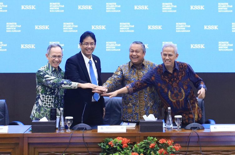 Para anggota Komite Stabilitas Sistem Keuangan (KSSK) saat Rapat Berkala KSSK I Tahun 2026 di Jakarta, Jumat (23/1/2026) (Dok. Humas)