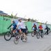 Kapolda Jambi Irjen Pol. Krisno H. Siregar bersama jajaran Polda Jambi, insan pers, dan komunitas sepeda usai kegiatan Farewell Ride dan penanaman pohon di kawasan Cagar Budaya Muaro Jambi, Jumat (30/1/2026) (Dok. nahar)