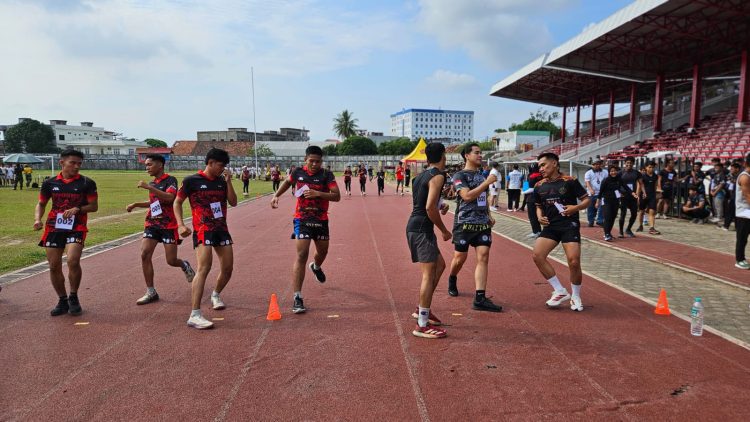 Atlet bela diri Jambi menjalani tes fisik tahap I yang digelar KONI Provinsi Jambi sebagai bagian dari seleksi dan persiapan menuju PON Bela Diri III 2026 di Manado, Sulawesi Utara. (Dok.. Stepanus)