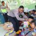Polres Aceh Tamiang berkolaborasi dengan Universitas Jambi menyalurkan bantuan pendidikan kepada pelajar terdampak banjir di Kabupaten Aceh Tamiang, Rabu (28/1/2026). (Dok/yola)
