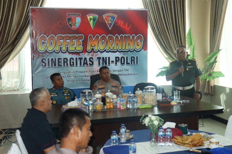 Bidpropam Polda Bengkulu melaksanakan kegiatan Coffee Morning Sinergitas TNI–Polri yang berlangsung, bertempat di ruang kerja Kabid Propam Polda Bengkulu, Rabu (11/2/2026). (Dok/yola)