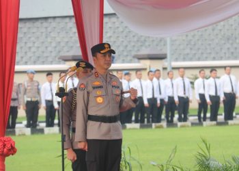 Kapolda Sumatera Selatan, Irjen Pol Sandi Nugroho, memimpin Upacara Hari Kesadaran Nasional di Lapangan Mapolda Sumatera Selatan, Rabu (18/2/2026). (Dok/yola)