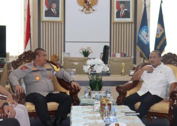 Wakapolda Bengkulu, Brigjen Pol. Dicky Sondani, S.I.K., M.Si., menggelar rapat pembentukan Pusat Studi Kepolisian bersama Rektor UNIB, Dr. Indra Cahyadinata, SP, M.Si., pada Senin (2/2/2026). (Dok/yola)