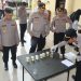 Kapolda Bengkulu Irjen Pol. Mardiyono, awasi kegiatan tes urine secara mendadak di lingkungan Mapolda Bengkulu, Senin (23/2/2026). (Dok/yola)