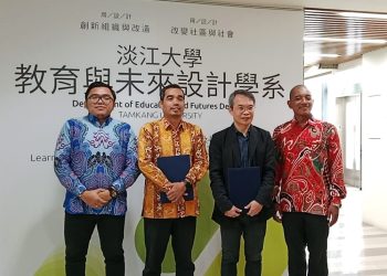 Kibarkan Nama Unib di Jerman, Dekan FKIP Lolos Program Elite DAAD 2026. (Dok/Yola)
