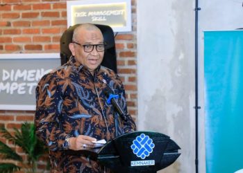 Wakil Menteri Ketenagakerjaan Afriansyah Noor menyampaikan sambutan saat pembukaan Green Jobs Class Chapter Bandung di BBPVP Bandung, Sabtu (14/2/2026) (Dok. Biro Humas Kemnaker)