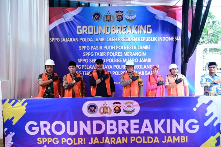 Wakapolda Jambi Brigjen Pol. B. Ali bersama unsur Forkopimda saat peresmian SPPG Jambi Timur di Polresta Jambi, Jumat (13/2/2026). (Dok.Nahar)