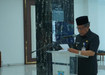 Wakil Gubernur Jambi Abdullah Sani menyampaikan sambutan pada penandatanganan nota kesepakatan pelaksanaan pidana kerja sosial di Kantor Wali Kota Jambi, Jumat (13/2/2026). (Dok.Erit)