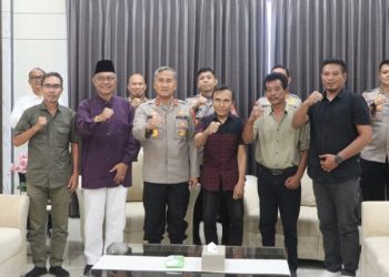 Kapolda Bengkulu Irjen Pol. Mardiyono, menerima silaturahmi jajaran Keluarga Kerukunan Tabut Bencoolen Provinsi Bengkulu, Senin (23/2/2026). (Dok/yola)