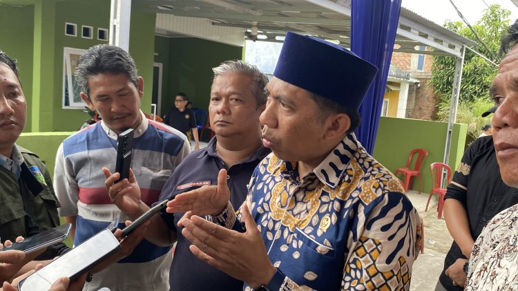 Anggota DPRD Kota Bengkulu, Dedy Yanto, menggelar reses pertama masa sidang I tahun 2026 di perumahan Griya Azzahra RT 26, Kelurahan Bentiring, Kota Bengkulu, Minggu (15/2/2026). (Dok/yola)