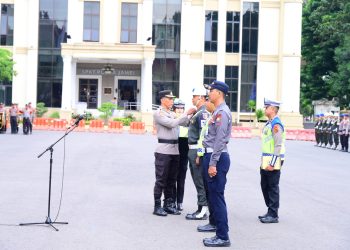 Irwasda Polda Jambi Pimpin Apel Gelar Pasukan Operasi Keselamatan 2026 di Mapolda Jambi (Dok. Nahar)