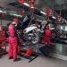 Mekanik Yamaha melakukan perawatan sepeda motor pelanggan di Yamaha Flagship Shop Jambi. Selama Februari 2026 (Dok. Stepanus)
