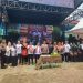 Dirinmas Polda Jambi bersama Gubernur Jambi dan jajaran pendidikan berfoto bersama usai peringatan HUT ke-48 SMAN 3 Kota Jambi di Lapangan SMAN 3 Jambi, Rabu (4/2/2026). (Dok. Nahar)