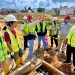 Tim Perumdam Tirta Mayang bersama perwakilan Osaka Municipal Waterworks Bureau meninjau lokasi proyek percontohan penurunan tingkat kehilangan air di Kota Jambi, Februari 2026. (Dok. Stepanus)