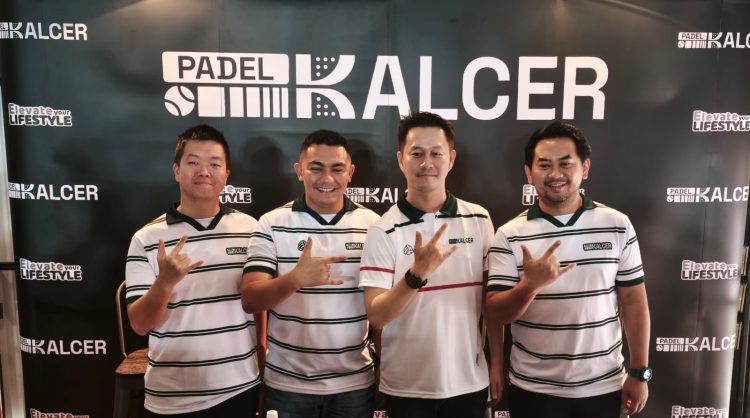 Owner Padel Kalcer Jambi berpoyo bersama usai konferensi pers (Dok.Stepanus)