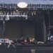 Persiapan panggung utama untuk event Riang & Ceria di Lapangan Bandara Lama, Kota Jambi, Jumat (13/2/2026). Acara bertema “Lupakan Mantan” tersebut dijadwalkan menghadirkan sejumlah musisi nasional pada Sabtu (14/2/2026). (Dok. Daus)