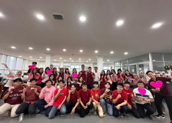 Karyawan PT Sinar Sentosa Primatama (Sinsen) Jambi mengikuti kegiatan Employee Appreciation Day bertepatan dengan peringatan Hari Valentine 2026 di kantor perusahaan, Sabtu (14/2/2026). (Dok. Sinsnen)