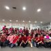Karyawan PT Sinar Sentosa Primatama (Sinsen) Jambi mengikuti kegiatan Employee Appreciation Day bertepatan dengan peringatan Hari Valentine 2026 di kantor perusahaan, Sabtu (14/2/2026). (Dok. Sinsnen)
