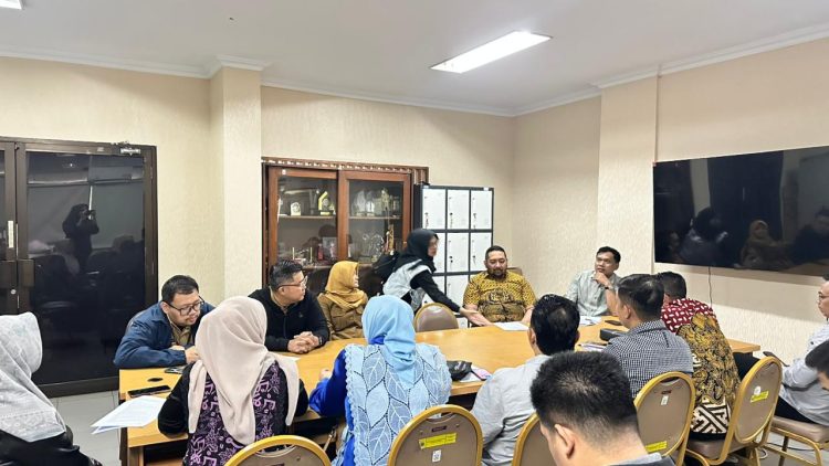 Rombongan Bapemperda saat melakukan studi banding ke Dinas Pariwisata dan Ekonomi Kreatif Provinsi DKI Jakarta. (Dok. Humas)