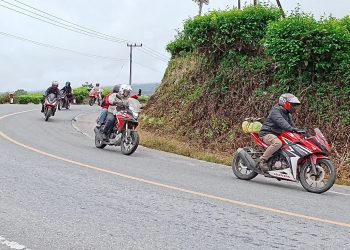 Sejumlah anggota komunitas Honda Jambi mengikuti touring sejauh 450 kilometer menuju Bukit Tirai Embun, Kabupaten Kerinci, dalam rangkaian kegiatan Honda Fun Motour Camp 2026, Sabtu–Minggu (14–15/2/2026). (Dok. Sinsen)