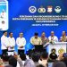 Presiden Republik Indonesia, Prabowo Subianto, menyerahkan Bintang Jasa kepada penggerak Program MBG Polri di Jakarta, Jumat (13/2/2026). (Dok/yola)