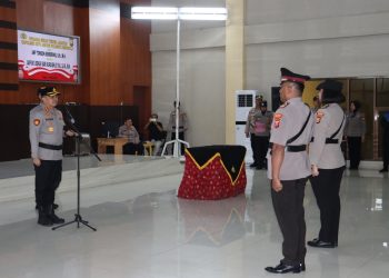 AKP Ayu Semar Sari Kuraisin, S.Tr.K., S.I.K., M.H dilantik sebagai Kapolsek Ratu Agung dalam upacara sertijab yang digelar di Gedung Endha Dharmalaksamana Mapolresta Bengkulu, Rabu (18/2/2026). (Dok/yola)