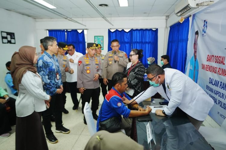 Kapolri Jenderal Listyo Sigit Prabowo menghadiri perayaan HUT ke-53 KSPSI di Lapangan PT. Victory Ching Luh Indonesia, Tangerang, Banten, Senin (16/2/2026). (Dok/yola)