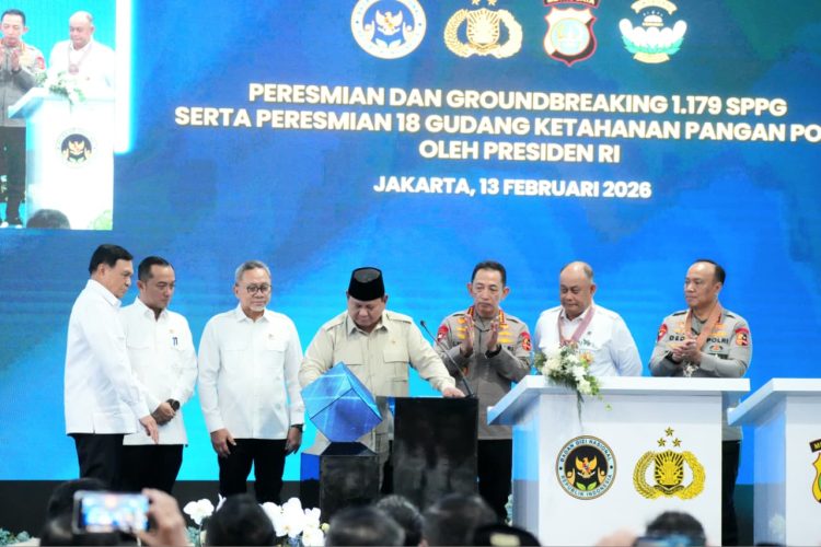 Presiden Prabowo Anugerahkan Bintang Jasa dan Satyalancana Wira Karya Kepada Penggerak MBG dan Rantai Pasok SPPG Polri. (Dok/yola)