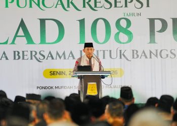 Kapolri Jenderal Listyo Sigit Prabowo memberikan sambutan pada acara puncak peringatan ulang tahun Persatuan Ummat Islam di Majalengka, Senin (23/2/2026). (Dok/yola)