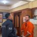 Aparat gabungan Indonesia menangkap buronan internasional asal Inggris, Steven Lyons (45), di Bali, Sabtu (28/3/2026). (Foto:ist)