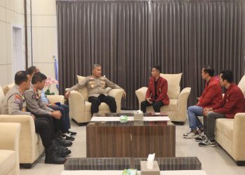 Kapolda Bengkulu Irjen Pol Mardiyono menerima audiensi Ikatan Mahasiswa Muhammadiyah (IMM) Bengkulu di ruang tamu Kapolda Bengkulu, Selasa (10/3/2026). (Foto:Yl)