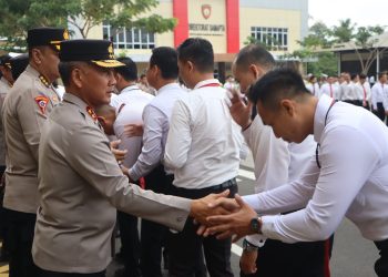 Polda Bengkulu menggelar Halal Bihalal bersama seluruh personel di Lapangan Anton Soedjarwo, Senin (30/3/2026). (Foto:Yl)