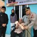 Kapolda Bengkulu Irjen Pol Mardiyono bersama Wali Kota Bengkulu Dedy Wahyudi meresmikan rumah hasil program bedah rumah ke-68 milik Pandi, warga penyandang disabilitas di Kelurahan Pematang Gubernur, Kota Bengkulu, Jumat (6/3/2026). (foto:yl)