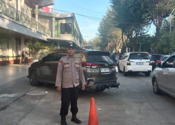 Anggota Polsek Ratu Samban Polresta Bengkulu melaksanakan kegiatan patroli rutin di sejumlah objek wisata dan pusat keramaian di wilayah hukumnya, Senin (23/03/2026)  (Dok. Yola)