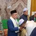 Gubernur Jambi Al Haris bersalaman dengan masyarakat usai melaksanakan Salat Idulfitri 1447 H di Masjid Tsamaratul Insan, Kota Jambi, Sabtu (21/3/2026) (Dok Stepanus)