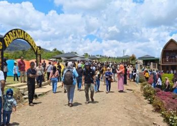 Suasana kunjungan wisatawan di Farenza Garden, Desa Renah Alai, Kecamatan Jangkat, Kabupaten Merangin (Dok. Riky)