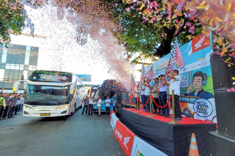 Suasana pelepaaan 2.521 konsumen setia untuk pulang kampung dalam program Mudik Balik Bareng Honda (MBBH) 2026 (dok.sinsen)