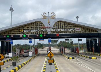 Gerbang Tol Muaro Sebapo di ruas Jalan Tol Trans Sumatera yang menjadi salah satu akses utama arus mudik Lebaran 2026. (Dok.Humas HK)