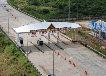 Gerbang Tol Musi Landas pada ruas Jalan Tol Trans Sumatera yang dikelola PT Hutama Karya (Persero). (Dok. Humas HK)