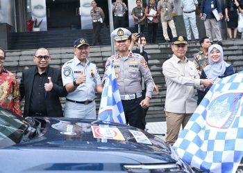 Direktur Utama Jasa Raharja Muhammad Awaluddin bersama jajaran Korlantas Polri dan Kementerian Perhubungan melepas Tim Ekspedisi Elshinta Mudik Lebaran 2026 di Gedung Korlantas Polri, Jakarta, Jumat (6/3/2026). (Dok. Humas JR Jambi)