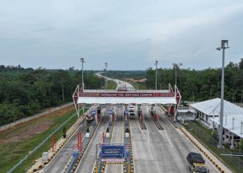 Gerbang Tol Bayung Lencir di ruas Tol Betung–Tempino–Jambi, bagian dari Jalan Tol Trans Sumatera (JTTS). Dok. Humas HK)