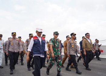 Gubernur Sumatera Selatan Herman Deru bersama jajaran Forkopimda dan manajemen PT Hutama Karya meninjau kesiapan operasional fungsional Ruas Tol Palembang–Betung Segmen Keramasan–Pulau Rimau, Selasa (10/3/2026). (Dok. Stepanus)