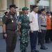 Komandan Korem 042/Gapu Kolonel Inf Nyamin, S.I.P., M.M., menghadiri Apel Gelar Pasukan Operasi Ketupat 2026 yang digelar di Lapangan Markas Polda Jambi, Kamis (12/3/2026). (Dok. Nahar)