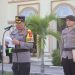 Kapolresta Jambi Kombes Pol Boy Sutan Binanga Siregar memimpin Apel Pergeseran Pasukan Operasi Ketupat Siginjai 2026 di Lapangan Hijau Mapolresta Jambi, Kamis (12/3/2026) (Dok, Nahar)