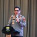 Kapolda Jambi Irjen Pol. Krisno H. Siregar menyampaikan paparan saat Rapat Koordinasi Persiapan Pengamanan Idulfitri 1447 H/2026 bersama Forkopimda Provinsi Jambi di Ballroom Swiss-Belhotel Jambi, Senin (16/3/2026). (Dok Nahar)
