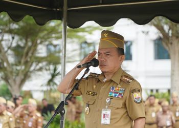 Gubernur Jambi Al Haris memimpin Apel Kedisiplinan ASN dan PPPK di Lapangan Kantor Gubernur Jambi, Senin (30/3/2026), (Dok, Erit)